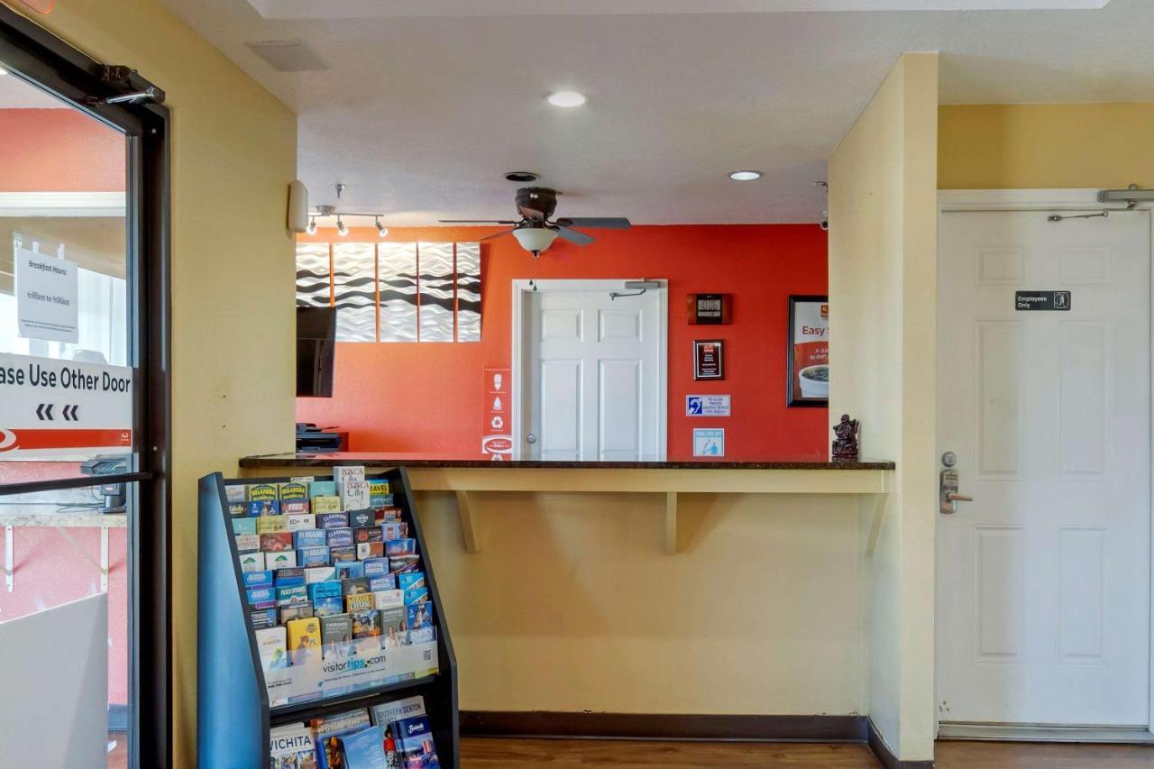 Econo Lodge Pryor Creek Esterno foto