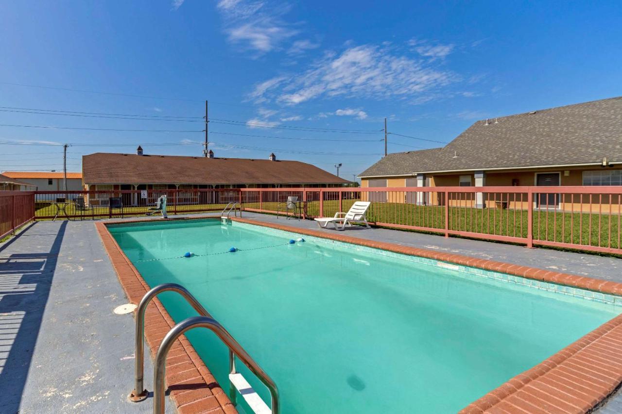 Econo Lodge Pryor Creek Esterno foto