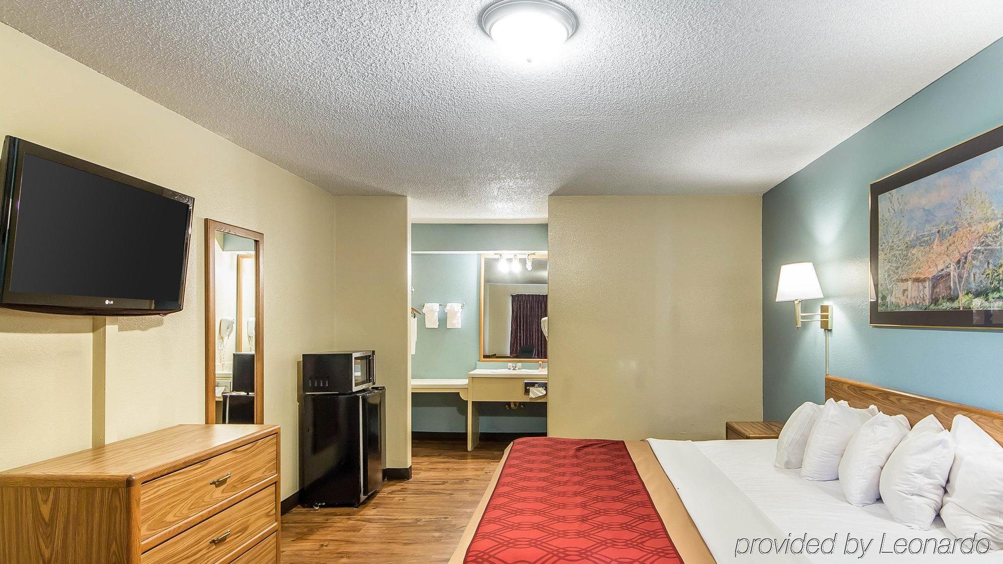 Econo Lodge Pryor Creek Esterno foto