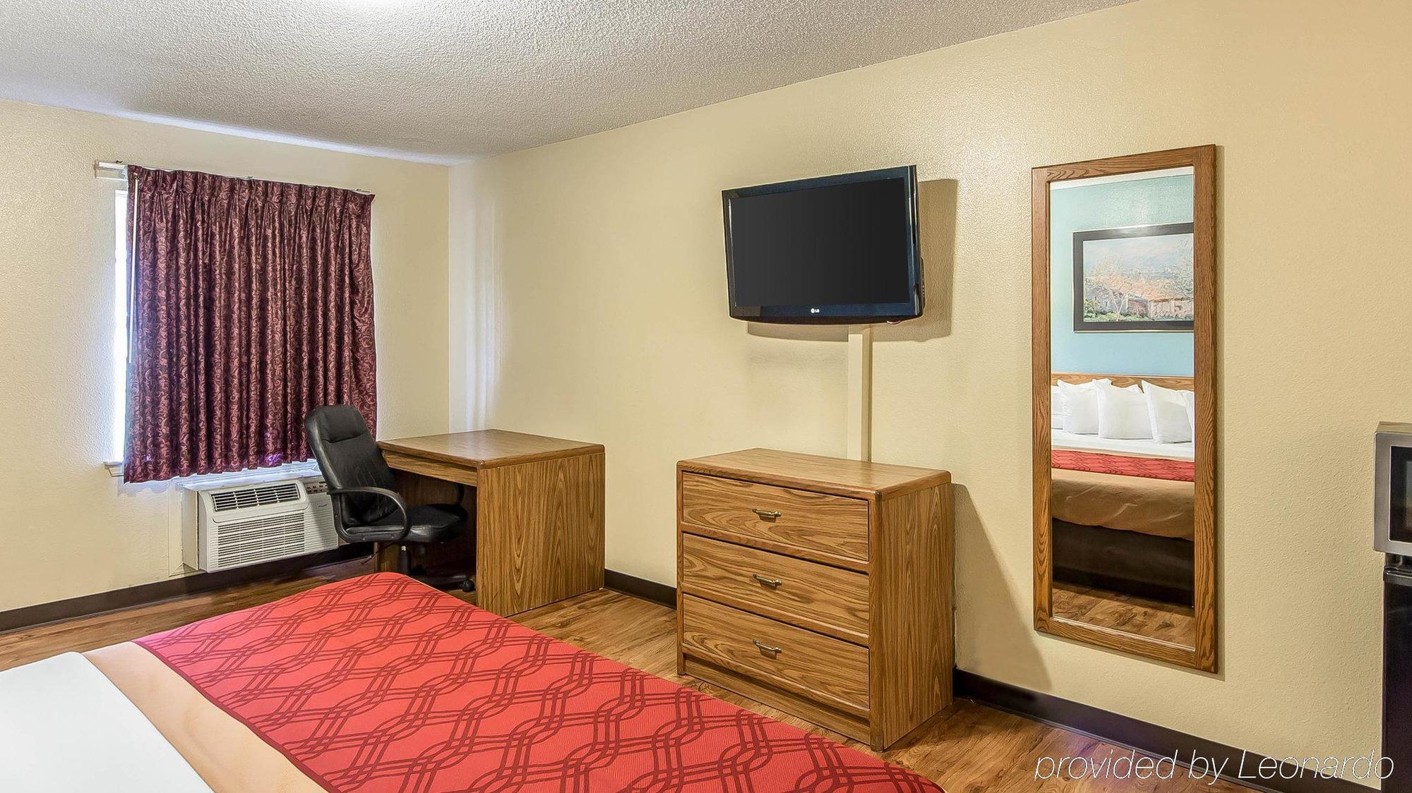 Econo Lodge Pryor Creek Esterno foto