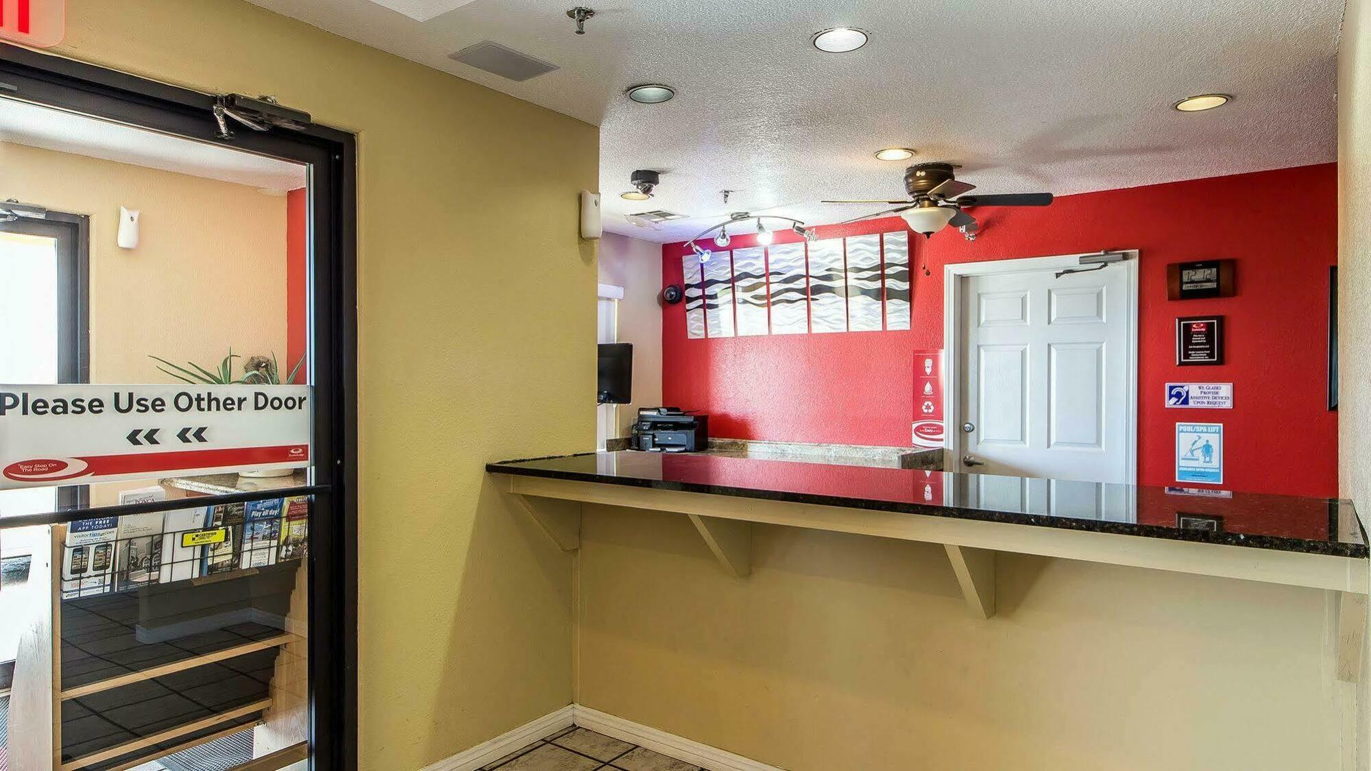 Econo Lodge Pryor Creek Esterno foto