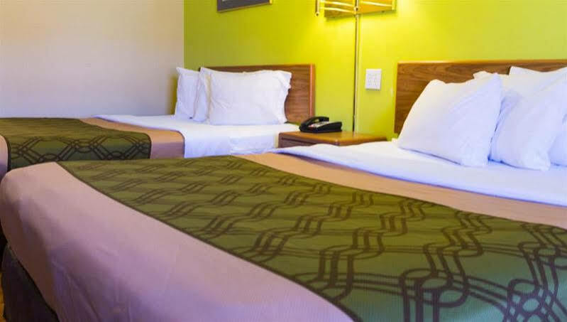 Econo Lodge Pryor Creek Esterno foto